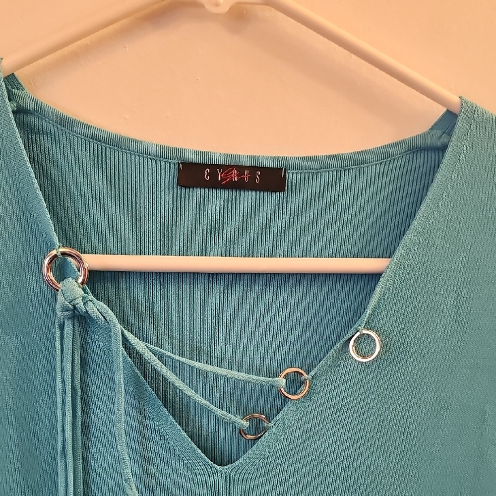 Blue Ribbed V-Neck Top - Picture 2 of 7